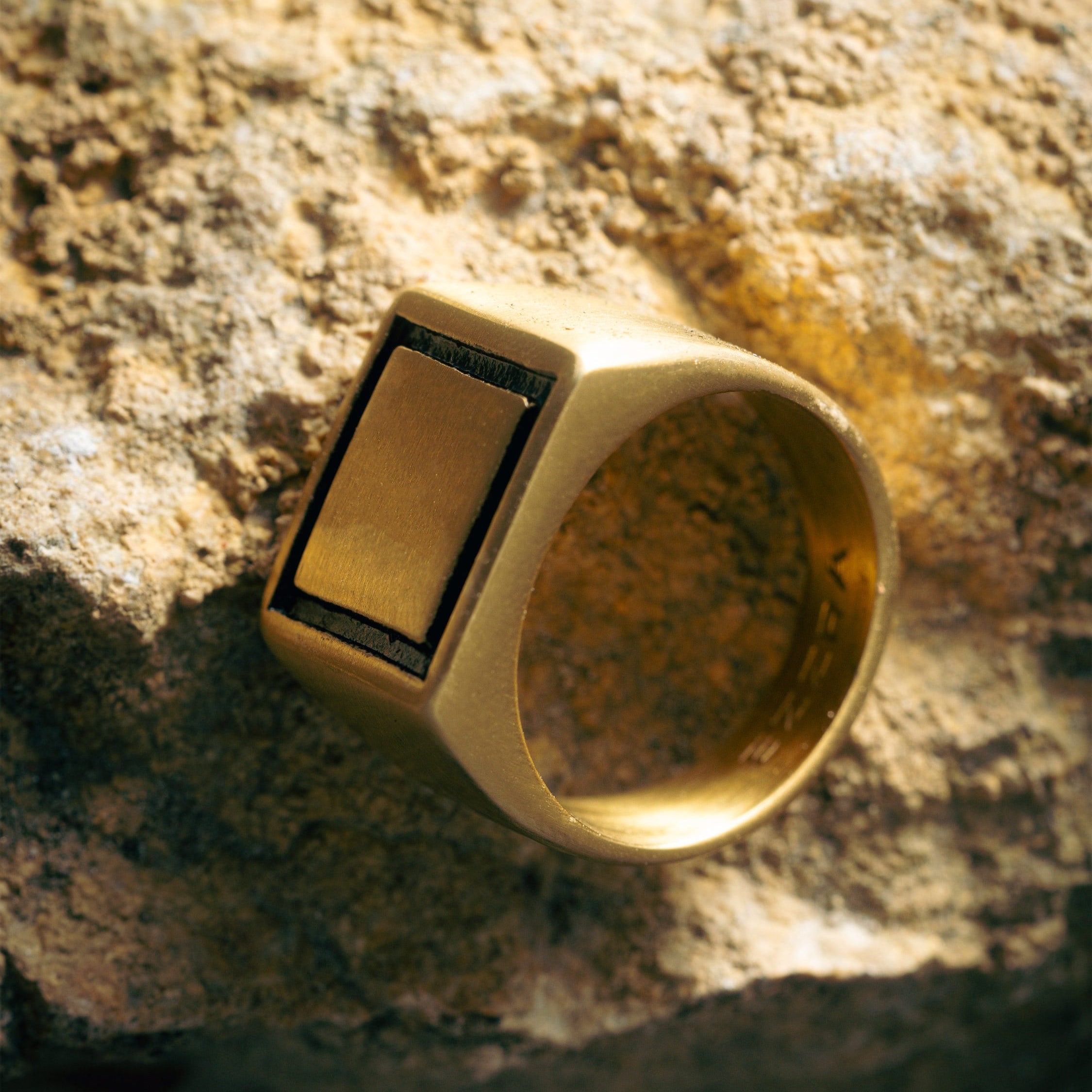 Signet ring (Gold)